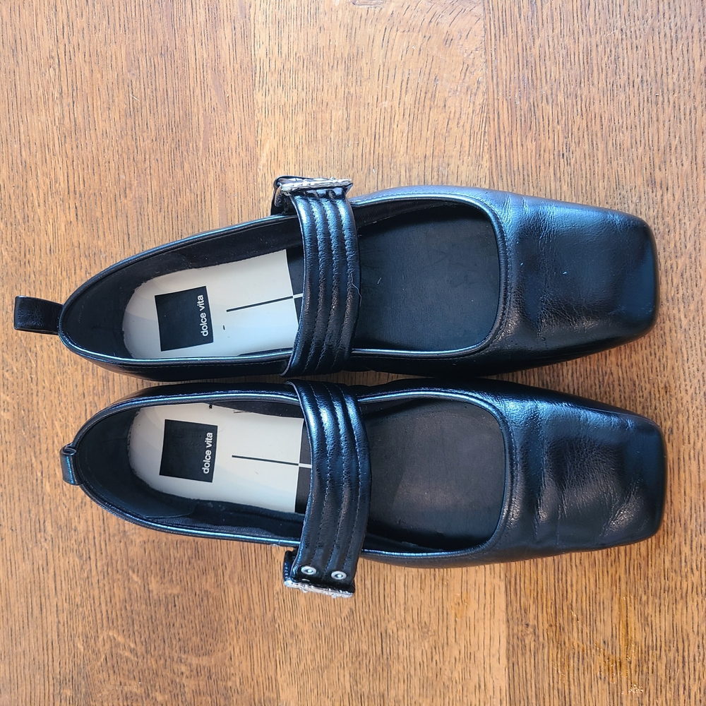 Dolce Vita Arora Flats